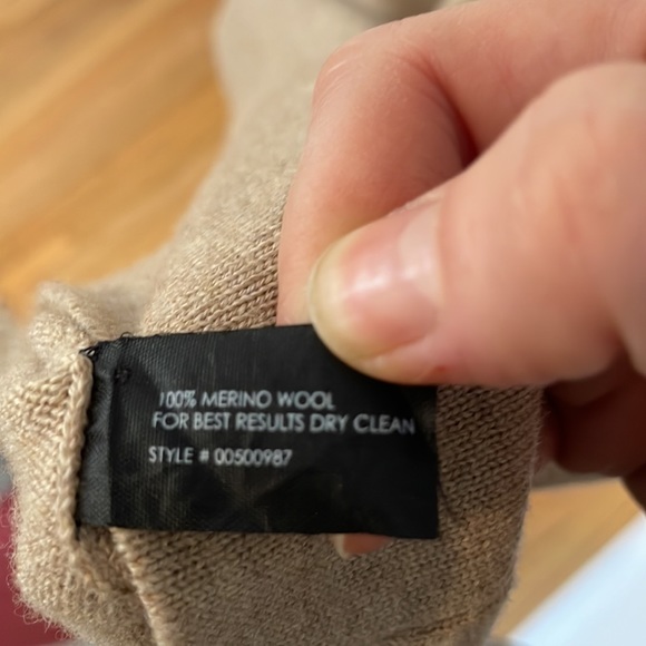 Club Monaco 100% merino wool mini sweater dress - Picture 3 of 5